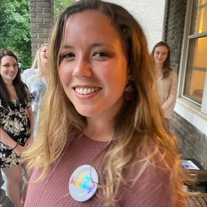 Meet your Posher, Amanda